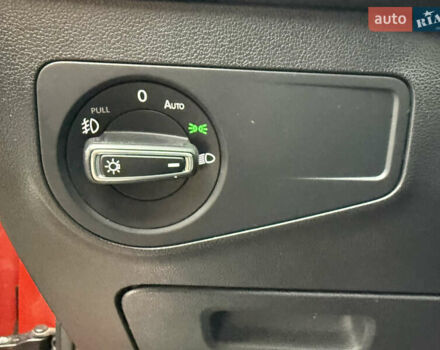 Червоний Фольксваген Tiguan Allspace, об'ємом двигуна 1.98 л та пробігом 136 тис. км за 17999 $, фото 53 на Automoto.ua