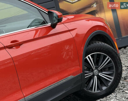 Червоний Фольксваген Tiguan Allspace, об'ємом двигуна 1.98 л та пробігом 136 тис. км за 17999 $, фото 28 на Automoto.ua
