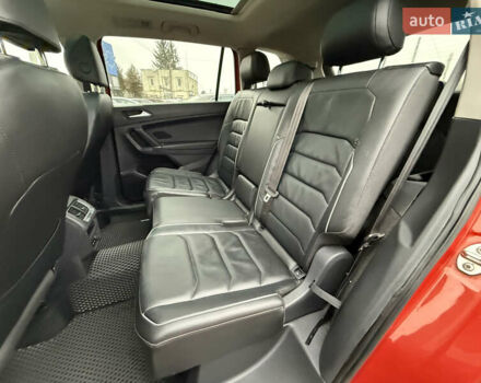 Червоний Фольксваген Tiguan Allspace, об'ємом двигуна 1.98 л та пробігом 136 тис. км за 17999 $, фото 46 на Automoto.ua