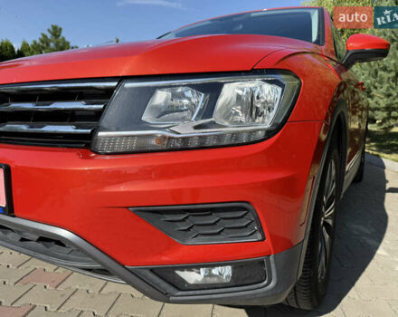 Червоний Фольксваген Tiguan Allspace, об'ємом двигуна 2 л та пробігом 133 тис. км за 17900 $, фото 22 на Automoto.ua