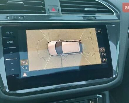 Красный Фольксваген Tiguan Allspace, объемом двигателя 0 л и пробегом 96 тыс. км за 17630 $, фото 10 на Automoto.ua