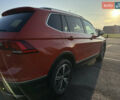 Красный Фольксваген Tiguan Allspace, объемом двигателя 2 л и пробегом 134 тыс. км за 17400 $, фото 2 на Automoto.ua