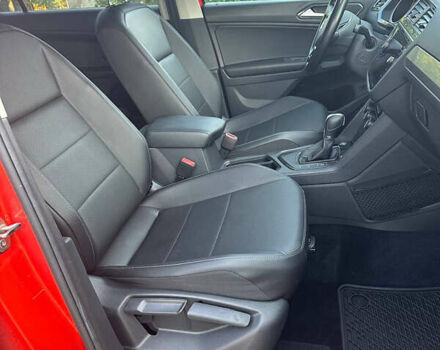 Червоний Фольксваген Tiguan Allspace, об'ємом двигуна 2 л та пробігом 133 тис. км за 18900 $, фото 11 на Automoto.ua