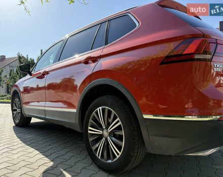 Червоний Фольксваген Tiguan Allspace, об'ємом двигуна 2 л та пробігом 133 тис. км за 17900 $, фото 5 на Automoto.ua