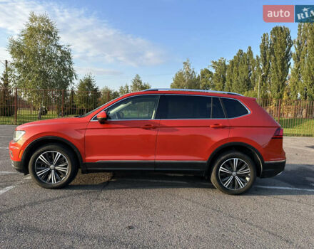 Красный Фольксваген Tiguan Allspace, объемом двигателя 2 л и пробегом 134 тыс. км за 17400 $, фото 9 на Automoto.ua