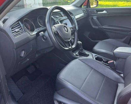 Червоний Фольксваген Tiguan Allspace, об'ємом двигуна 2 л та пробігом 133 тис. км за 18900 $, фото 8 на Automoto.ua