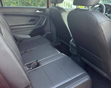 Червоний Фольксваген Tiguan Allspace, об'ємом двигуна 2 л та пробігом 133 тис. км за 18900 $, фото 12 на Automoto.ua