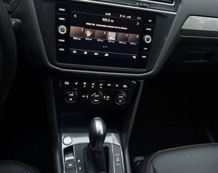 Червоний Фольксваген Tiguan Allspace, об'ємом двигуна 2 л та пробігом 42 тис. км за 20500 $, фото 11 на Automoto.ua