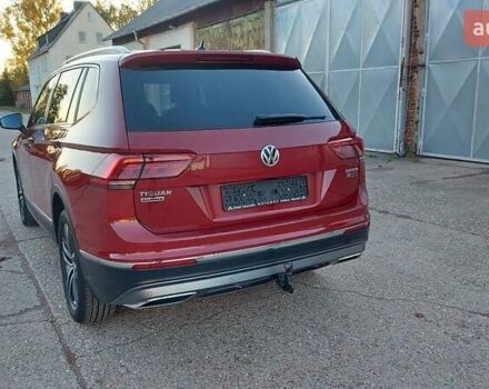 Красный Фольксваген Tiguan Allspace, объемом двигателя 0 л и пробегом 96 тыс. км за 17630 $, фото 5 на Automoto.ua