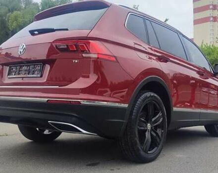 Красный Фольксваген Tiguan Allspace, объемом двигателя 1.98 л и пробегом 128 тыс. км за 23500 $, фото 9 на Automoto.ua