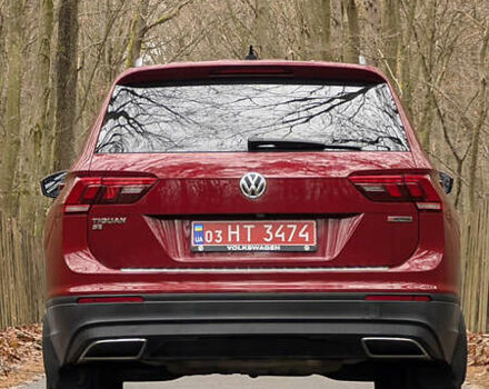 Червоний Фольксваген Tiguan Allspace, об'ємом двигуна 2 л та пробігом 198 тис. км за 16499 $, фото 1 на Automoto.ua