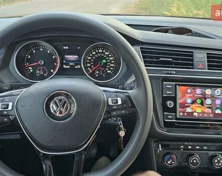 Червоний Фольксваген Tiguan Allspace, об'ємом двигуна 1.98 л та пробігом 139 тис. км за 19100 $, фото 15 на Automoto.ua