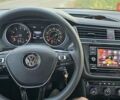 Червоний Фольксваген Tiguan Allspace, об'ємом двигуна 1.98 л та пробігом 139 тис. км за 19100 $, фото 15 на Automoto.ua