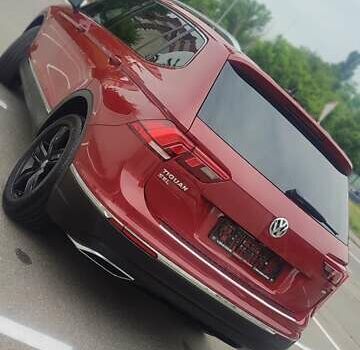 Красный Фольксваген Tiguan Allspace, объемом двигателя 1.98 л и пробегом 128 тыс. км за 23500 $, фото 18 на Automoto.ua