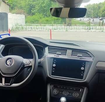 Красный Фольксваген Tiguan Allspace, объемом двигателя 1.98 л и пробегом 128 тыс. км за 23500 $, фото 36 на Automoto.ua