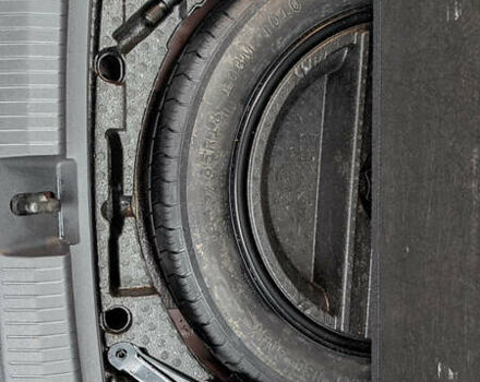 Червоний Фольксваген Tiguan Allspace, об'ємом двигуна 2 л та пробігом 198 тис. км за 16499 $, фото 27 на Automoto.ua