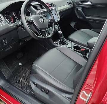 Фольксваген Tiguan Allspace 2019 в Львове на Automoto.ua Красный Фольксваген Tiguan Allspace, объемом двигателя 2 л и пробегом 120 тыс. км за 17999 $, фото 6 на Automoto.ua