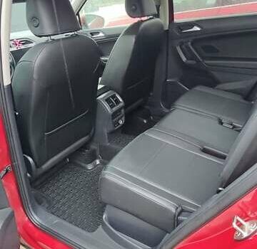 Фольксваген Tiguan Allspace 2019 в Львове на Automoto.ua Красный Фольксваген Tiguan Allspace, объемом двигателя 2 л и пробегом 120 тыс. км за 17999 $, фото 5 на Automoto.ua
