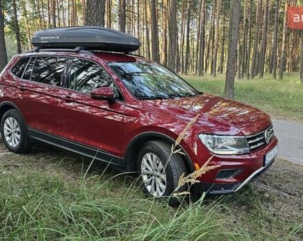 Червоний Фольксваген Tiguan Allspace, об'ємом двигуна 1.98 л та пробігом 139 тис. км за 19100 $, фото 2 на Automoto.ua