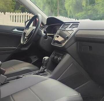 Красный Фольксваген Tiguan Allspace, объемом двигателя 1.98 л и пробегом 128 тыс. км за 23500 $, фото 38 на Automoto.ua