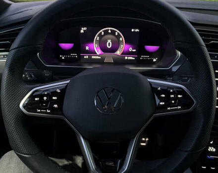 Червоний Фольксваген Tiguan Allspace, об'ємом двигуна 2 л та пробігом 23 тис. км за 29900 $, фото 27 на Automoto.ua