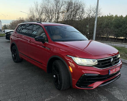 Червоний Фольксваген Tiguan Allspace, об'ємом двигуна 2 л та пробігом 23 тис. км за 29900 $, фото 2 на Automoto.ua