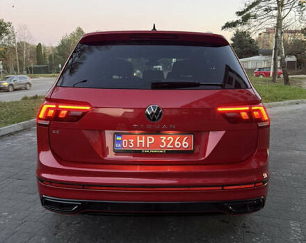 Червоний Фольксваген Tiguan Allspace, об'ємом двигуна 2 л та пробігом 23 тис. км за 29900 $, фото 6 на Automoto.ua