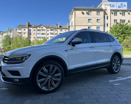 Фольксваген Tiguan Allspace, об'ємом двигуна 2 л та пробігом 162 тис. км за 30500 $, фото 6 на Automoto.ua