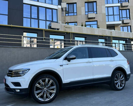 Фольксваген Tiguan Allspace, об'ємом двигуна 2 л та пробігом 162 тис. км за 30500 $, фото 1 на Automoto.ua