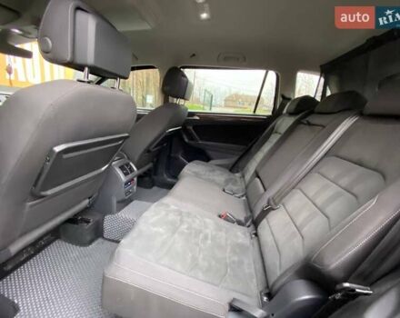 Фольксваген Tiguan Allspace, об'ємом двигуна 1.97 л та пробігом 221 тис. км за 27900 $, фото 35 на Automoto.ua