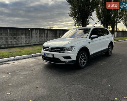 Фольксваген Tiguan Allspace, объемом двигателя 2 л и пробегом 203 тыс. км за 24500 $, фото 4 на Automoto.ua