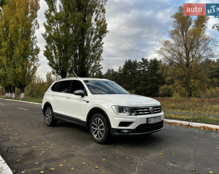 Фольксваген Tiguan Allspace, объемом двигателя 2 л и пробегом 203 тыс. км за 24500 $, фото 2 на Automoto.ua
