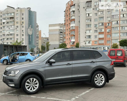 Серый Фольксваген Tiguan Allspace, объемом двигателя 2 л и пробегом 68 тыс. км за 19800 $, фото 70 на Automoto.ua