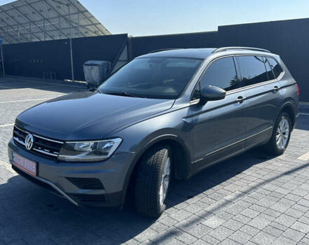 Серый Фольксваген Tiguan Allspace, объемом двигателя 2 л и пробегом 135 тыс. км за 15550 $, фото 15 на Automoto.ua