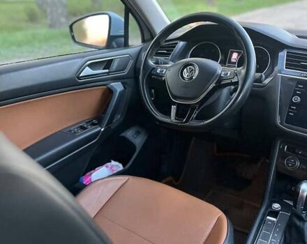 Серый Фольксваген Tiguan Allspace, объемом двигателя 2 л и пробегом 125 тыс. км за 22000 $, фото 8 на Automoto.ua