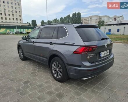 Серый Фольксваген Tiguan Allspace, объемом двигателя 1.98 л и пробегом 83 тыс. км за 18900 $, фото 2 на Automoto.ua