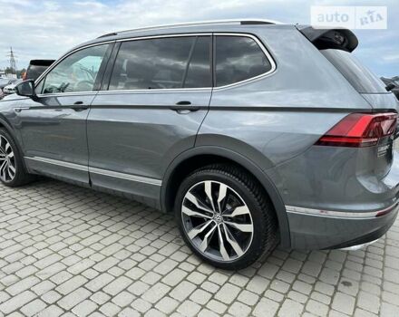 Серый Фольксваген Tiguan Allspace, объемом двигателя 0 л и пробегом 144 тыс. км за 36500 $, фото 2 на Automoto.ua