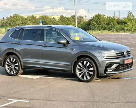 Серый Фольксваген Tiguan Allspace, объемом двигателя 2 л и пробегом 91 тыс. км за 36999 $, фото 104 на Automoto.ua