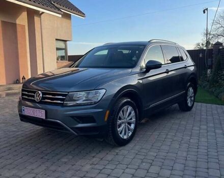 Серый Фольксваген Tiguan Allspace, объемом двигателя 2 л и пробегом 165 тыс. км за 16700 $, фото 3 на Automoto.ua