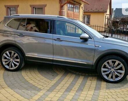 Сірий Фольксваген Tiguan Allspace, об'ємом двигуна 2 л та пробігом 215 тис. км за 24900 $, фото 7 на Automoto.ua