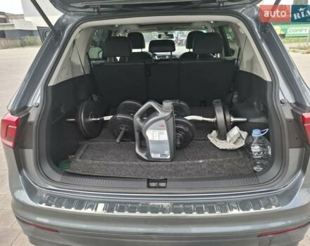 Серый Фольксваген Tiguan Allspace, объемом двигателя 1.98 л и пробегом 83 тыс. км за 18900 $, фото 18 на Automoto.ua