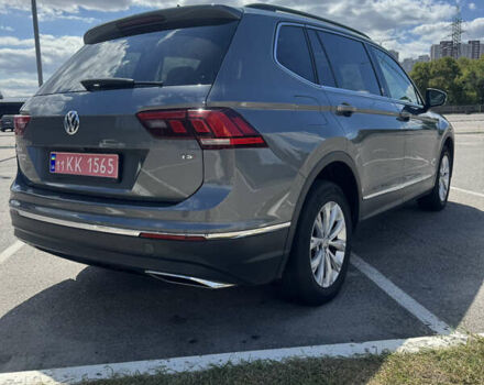 Серый Фольксваген Tiguan Allspace, объемом двигателя 2 л и пробегом 160 тыс. км за 17450 $, фото 4 на Automoto.ua