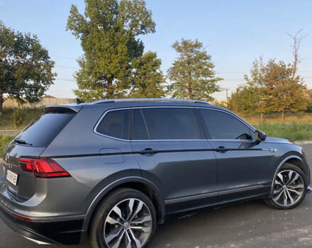 Сірий Фольксваген Tiguan Allspace, об'ємом двигуна 2 л та пробігом 64 тис. км за 22600 $, фото 8 на Automoto.ua