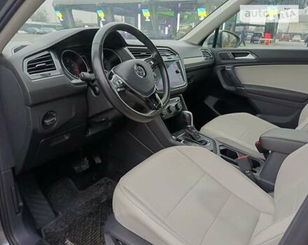 Серый Фольксваген Tiguan Allspace, объемом двигателя 1.98 л и пробегом 69 тыс. км за 22700 $, фото 6 на Automoto.ua