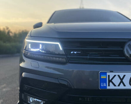 Сірий Фольксваген Tiguan Allspace, об'ємом двигуна 2 л та пробігом 64 тис. км за 22600 $, фото 1 на Automoto.ua
