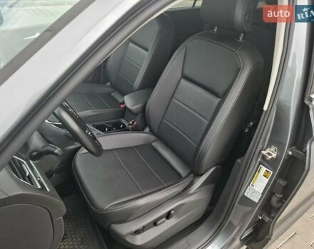 Серый Фольксваген Tiguan Allspace, объемом двигателя 1.98 л и пробегом 83 тыс. км за 18900 $, фото 13 на Automoto.ua