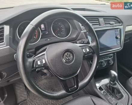 Серый Фольксваген Tiguan Allspace, объемом двигателя 1.98 л и пробегом 83 тыс. км за 18900 $, фото 20 на Automoto.ua