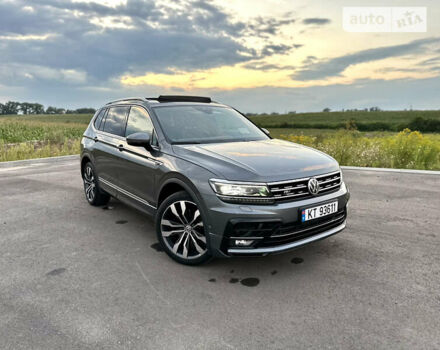 Сірий Фольксваген Tiguan Allspace, об'ємом двигуна 2 л та пробігом 91 тис. км за 36850 $, фото 69 на Automoto.ua