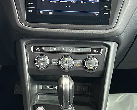 Серый Фольксваген Tiguan Allspace, объемом двигателя 2 л и пробегом 155 тыс. км за 28450 $, фото 29 на Automoto.ua