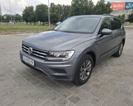 Серый Фольксваген Tiguan Allspace, объемом двигателя 1.98 л и пробегом 83 тыс. км за 18900 $, фото 10 на Automoto.ua